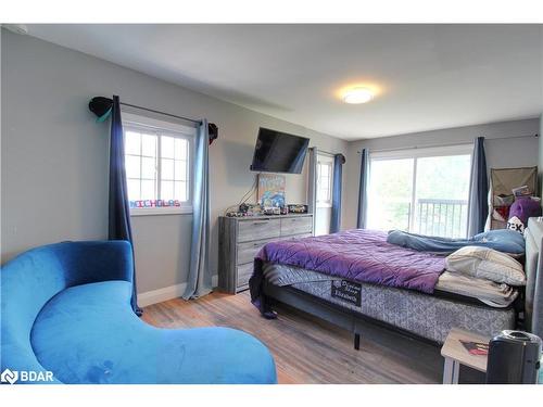 28 Radford Avenue, Fort Erie, ON - Indoor Photo Showing Bedroom