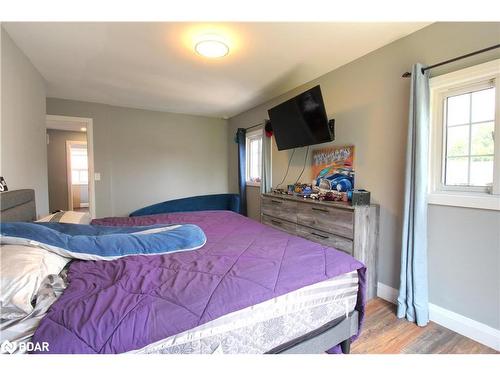 28 Radford Avenue, Fort Erie, ON - Indoor Photo Showing Bedroom