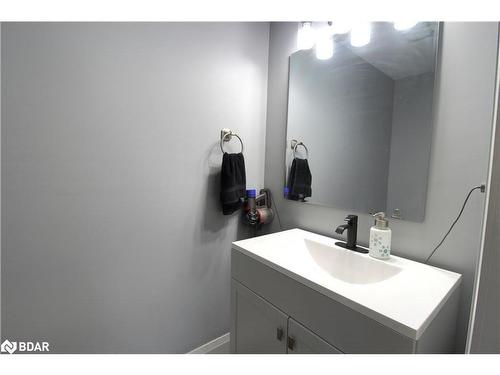 28 Radford Avenue, Fort Erie, ON - Indoor Photo Showing Bathroom