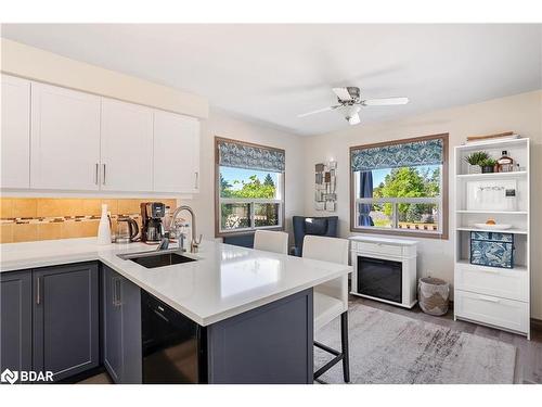 2053 Chantler Street, Innisfil, ON - Indoor Photo Showing Kitchen