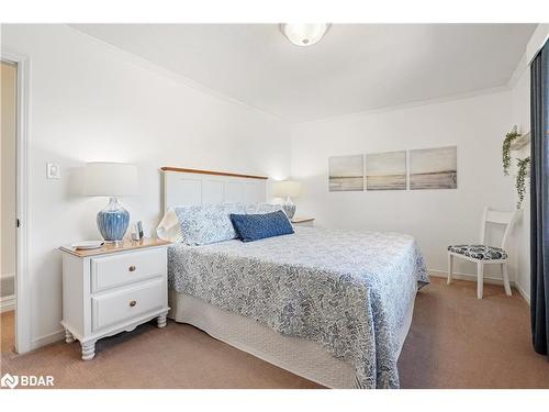 2053 Chantler Street, Innisfil, ON - Indoor Photo Showing Bedroom