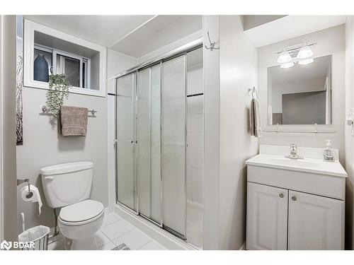 2053 Chantler Street, Innisfil, ON - Indoor Photo Showing Bathroom