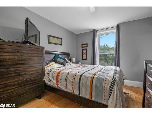 180 Angeline Street N, Lindsay, ON - Indoor Photo Showing Bedroom