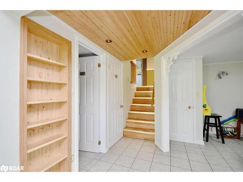 1236 Golden Beach Road, Bracebridge, ON - Indoor Photo Showing Other Room