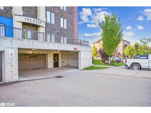 102-100 Dean Avenue, Barrie, ON - Outdoor With Balcony