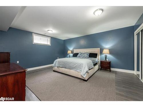 78 Fairway Crescent, Wasaga Beach, ON - Indoor Photo Showing Bedroom