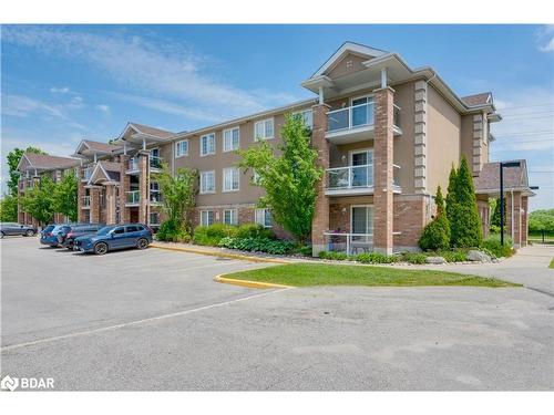 15-137 Sydenham Wells, Barrie, ON - Outdoor With Balcony With Facade