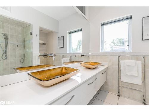 44 Elizabeth Street, Alliston, ON - Indoor Photo Showing Bathroom