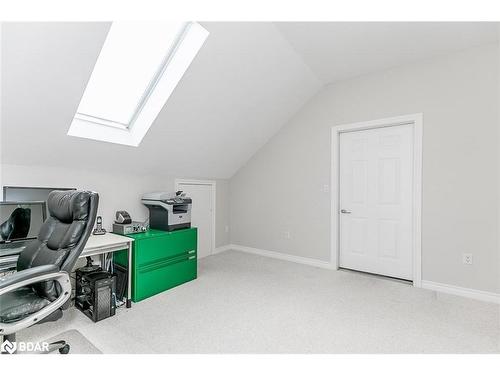 44 Elizabeth Street, Alliston, ON - Indoor Photo Showing Bedroom