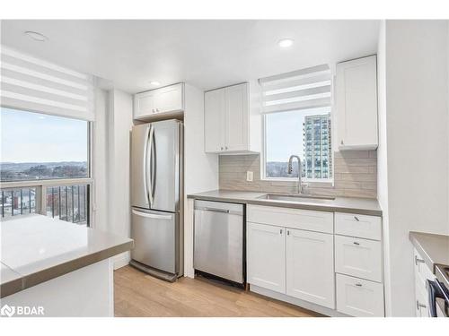 904-75 Ellen Street, Barrie, ON - Indoor Photo Showing Kitchen With Stainless Steel Kitchen