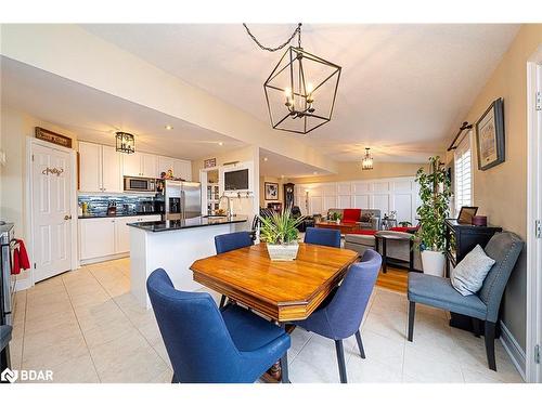 28 Thrushwood Trail, Lindsay, ON - Indoor Photo Showing Dining Room