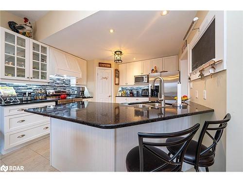 28 Thrushwood Trail, Lindsay, ON - Indoor Photo Showing Kitchen