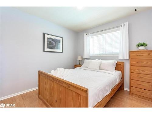 356 Grenville Avenue, Orillia, ON - Indoor Photo Showing Bedroom