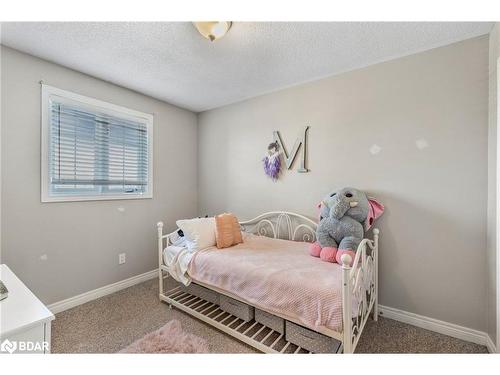 183 Stanley Street, Barrie, ON - Indoor Photo Showing Bedroom