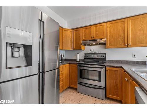 183 Stanley Street, Barrie, ON - Indoor Photo Showing Kitchen