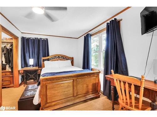 1027 Niagara Stone Road, Niagara-On-The-Lake, ON - Indoor Photo Showing Bedroom