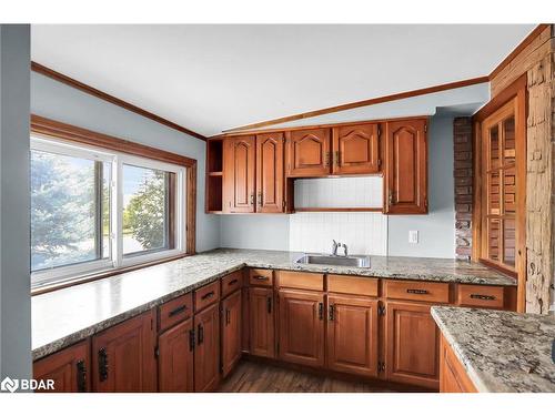 1027 Niagara Stone Road, Niagara-On-The-Lake, ON - Indoor Photo Showing Kitchen