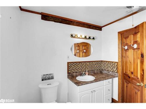 1027 Niagara Stone Road, Niagara-On-The-Lake, ON - Indoor Photo Showing Bathroom