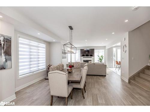 45 Wood Crescent, Angus, ON - Indoor Photo Showing Dining Room