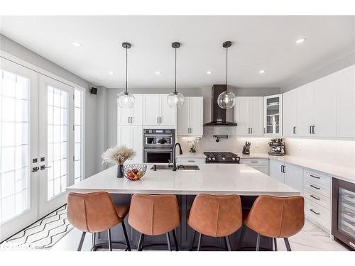 45 Wood Crescent, Angus, ON - Indoor Photo Showing Kitchen With Upgraded Kitchen