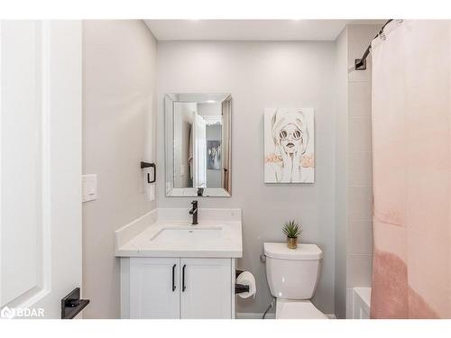 45 Wood Crescent, Angus, ON - Indoor Photo Showing Bathroom