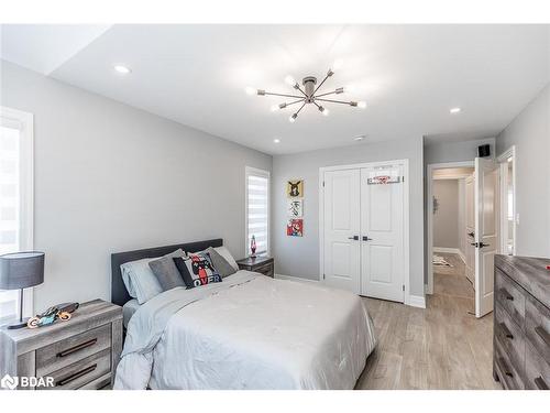 45 Wood Crescent, Angus, ON - Indoor Photo Showing Bedroom