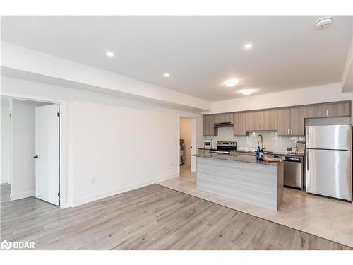 407-1 Chef Lane, Barrie, ON - Indoor Photo Showing Kitchen With Stainless Steel Kitchen