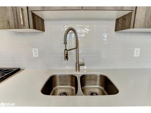 610-5 Chef Lane, Barrie, ON - Indoor Photo Showing Kitchen With Double Sink