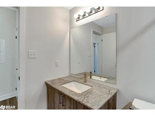 610-5 Chef Lane, Barrie, ON - Indoor Photo Showing Bathroom