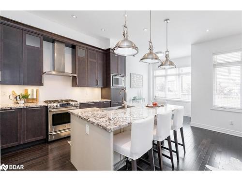 56 Wells Orchard Crescent, King City, ON - Indoor Photo Showing Kitchen With Upgraded Kitchen