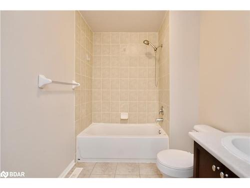 9-175 Stanley Street, Barrie, ON - Indoor Photo Showing Bathroom