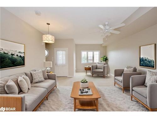 9-175 Stanley Street, Barrie, ON - Indoor Photo Showing Living Room