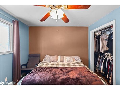 5 East Gate, Barrie, ON - Indoor Photo Showing Bedroom