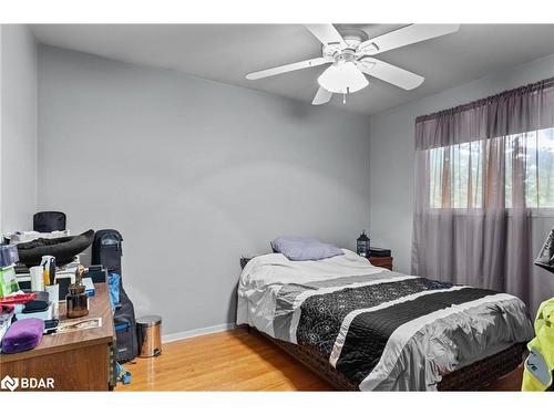 5 East Gate, Barrie, ON - Indoor Photo Showing Bedroom