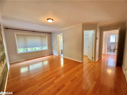 33 Cumming Drive, Barrie, ON - Indoor Photo Showing Bathroom