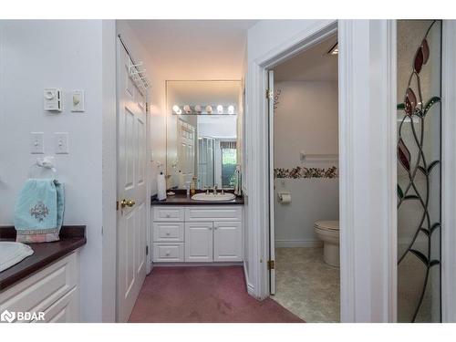 16 Tower Crescent, Barrie, ON - Indoor Photo Showing Bathroom