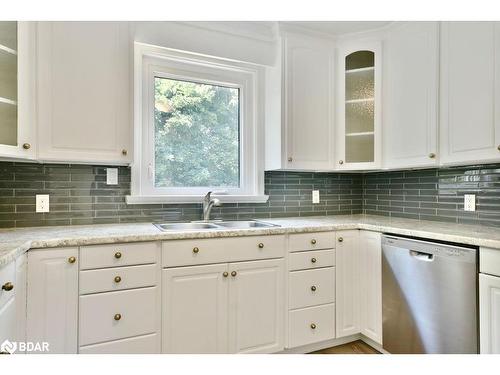 124 Berczy Street, Barrie, ON - Indoor Photo Showing Kitchen With Double Sink