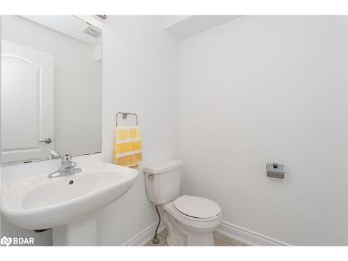 3-31 Madelaine Drive, Barrie, ON - Indoor Photo Showing Bathroom