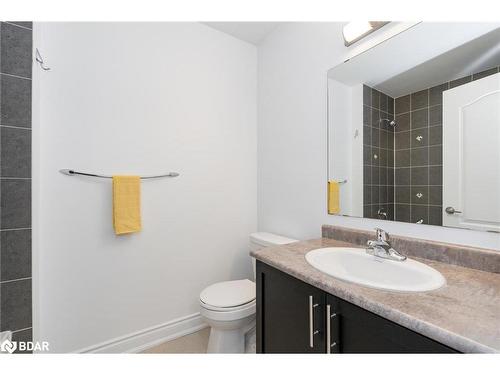 3-31 Madelaine Drive, Barrie, ON - Indoor Photo Showing Bathroom