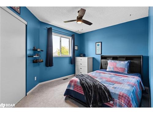 23 Churchland Drive, Barrie, ON - Indoor Photo Showing Bedroom