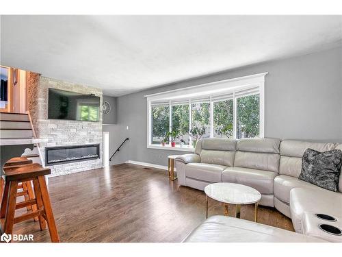 126 Adelaide Street N, Lindsay, ON - Indoor Photo Showing Living Room With Fireplace