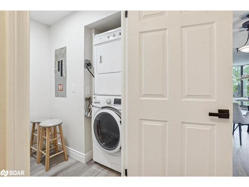 106-181 Collier Street, Barrie, ON - Indoor Photo Showing Laundry Room