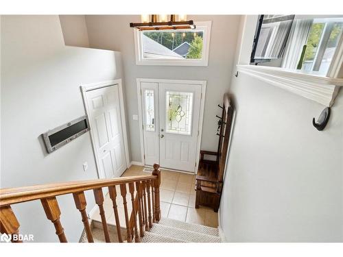 38 Wesley Avenue, Wasaga Beach, ON - Indoor Photo Showing Other Room