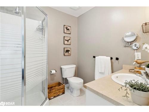 38 Wesley Avenue, Wasaga Beach, ON - Indoor Photo Showing Bathroom