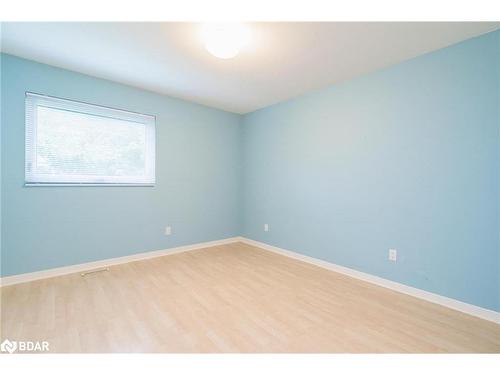 8 White Pine Place, Barrie, ON - Indoor Photo Showing Other Room