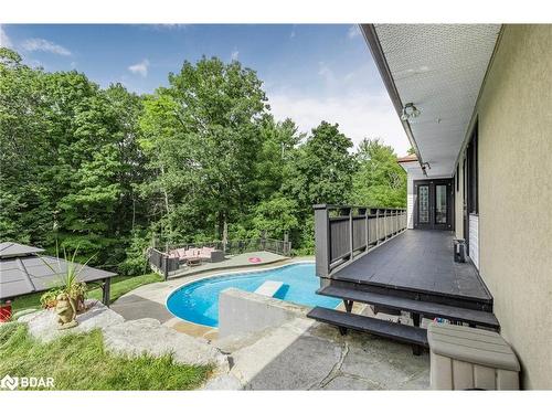 4 Brookdale Drive, Barrie, ON - Outdoor With In Ground Pool With Backyard