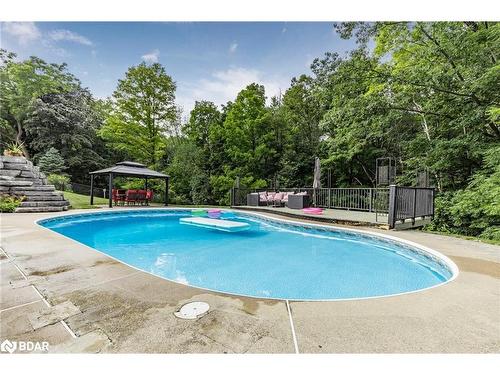 4 Brookdale Drive, Barrie, ON - Outdoor With In Ground Pool With Backyard