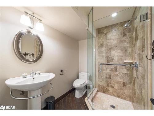 121 Wildwood Trail, Barrie, ON - Indoor Photo Showing Bathroom