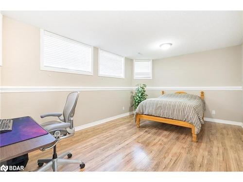 46 Kell Place, Barrie, ON - Indoor Photo Showing Bedroom