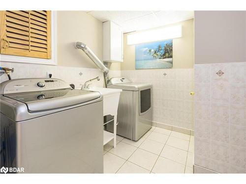 46 Kell Place, Barrie, ON - Indoor Photo Showing Laundry Room